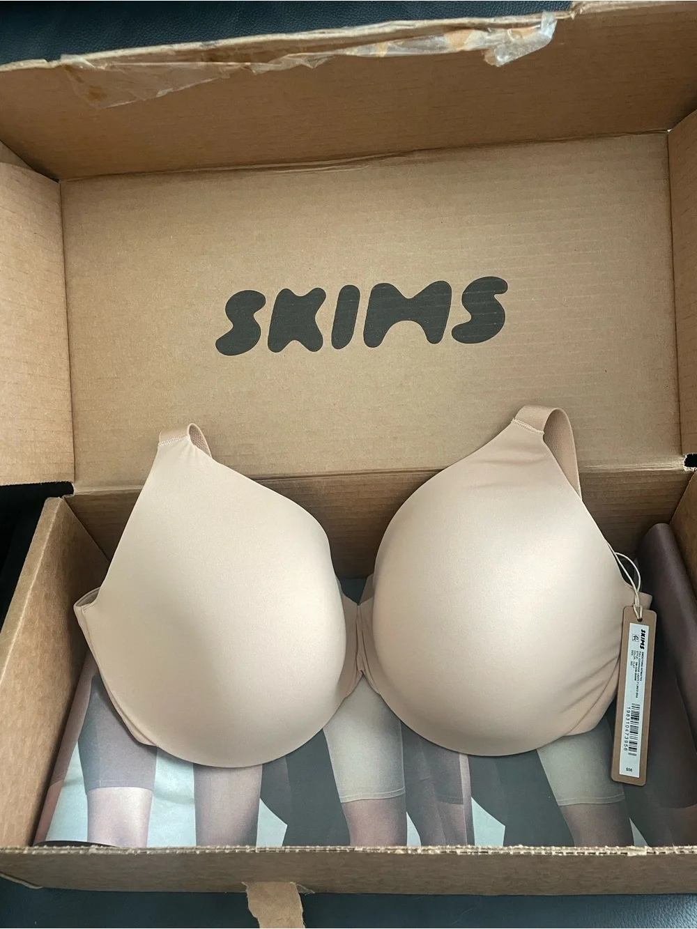 SKIMS Full Coverage Lightly Lined Bra in Clay